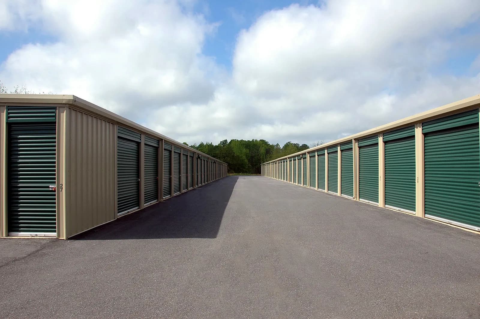 Garde-meubles sécurisé Paris — boxes individuels ChronoDem 1 500 m²